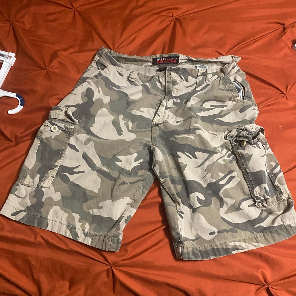 Airwalk Tan and Green Cargo Shorts